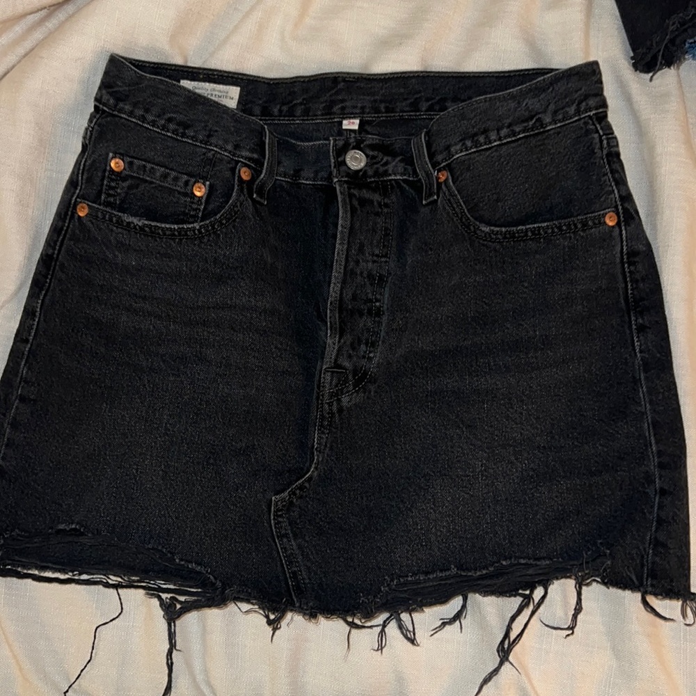 Levi’s mini skirt